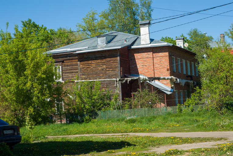 Парковая улица 8, Жилой дом)